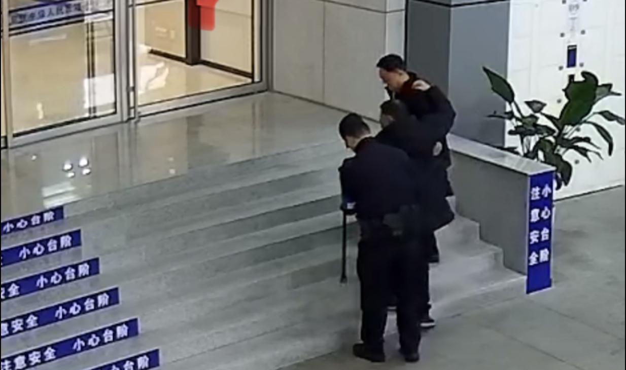 E:/25.12.10后 上傳網(wǎng)站留存/致敬“服務(wù)之星”劉禮兵！南京市保以專業(yè)守護安全，用溫情溫暖人心/照片/精修/5851dfcd78fd0f1bab3c514af4abc905.jpg5851dfcd78fd0f1bab3c514af4abc905